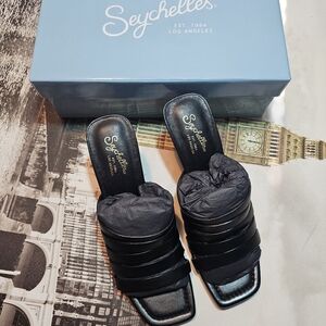 Seychelles big dreams heeled sandals urban outfitters color black women size 10